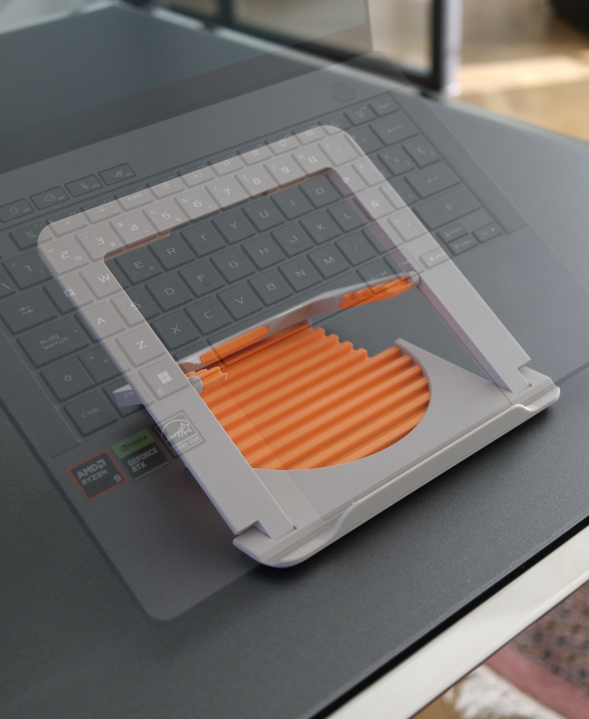 NAKAS — Foldable Laptop Stand