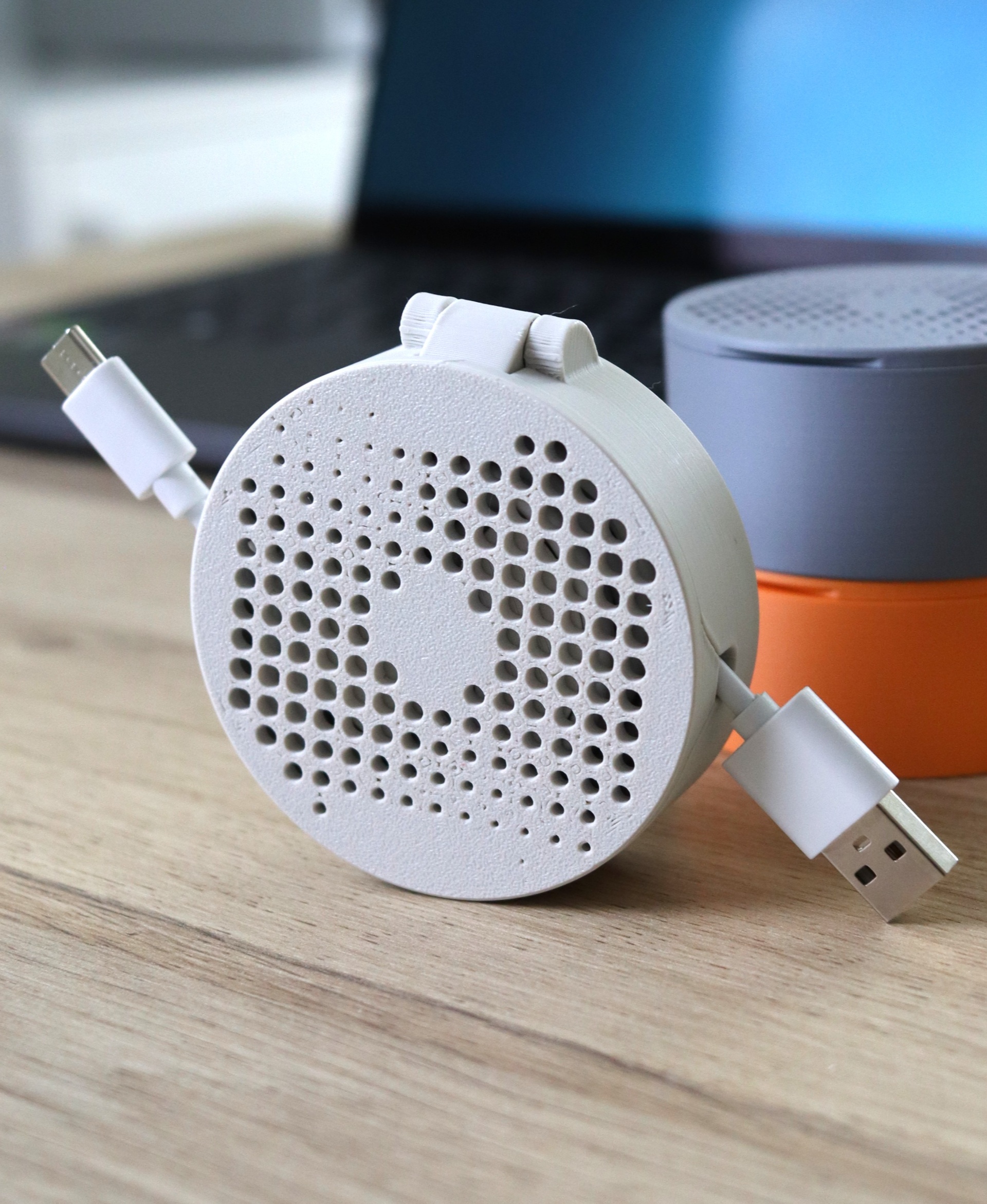 Portable Magnetic Cable Winder